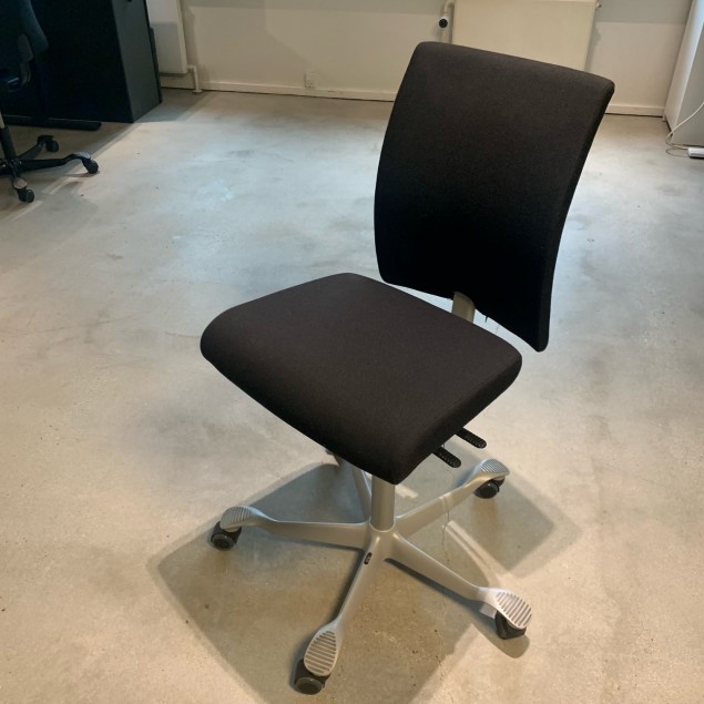Brugte HÅG 4200 kontorstole med Sort Fame uldstof
